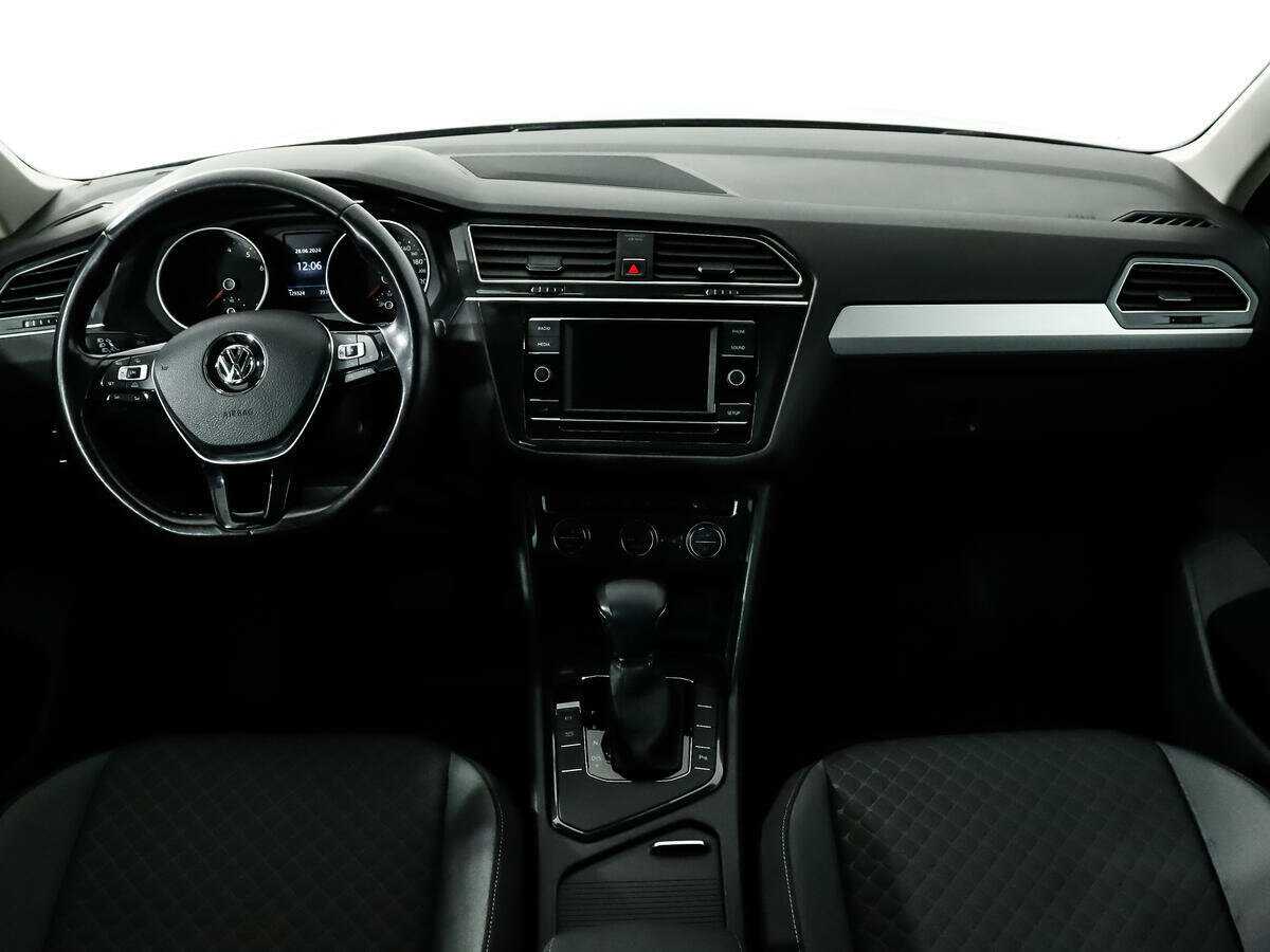 Купить Volkswagen Tiguan с пробегом. Фото: #11