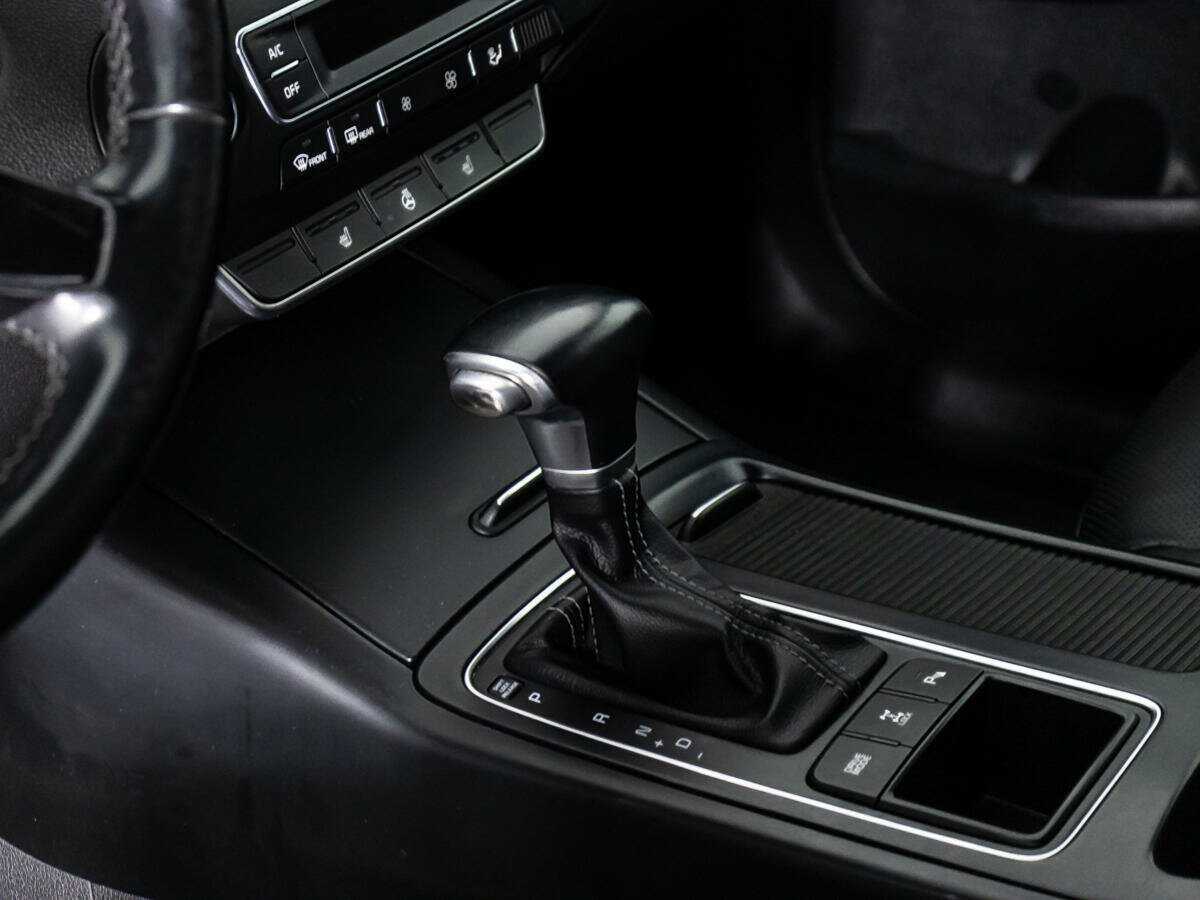 Купить Kia Sorento с пробегом. Фото: #17