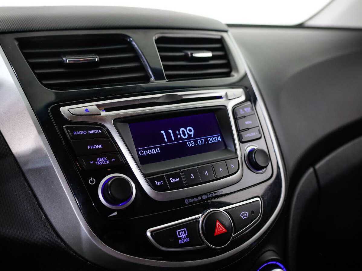 Купить Hyundai Solaris с пробегом. Фото: #13