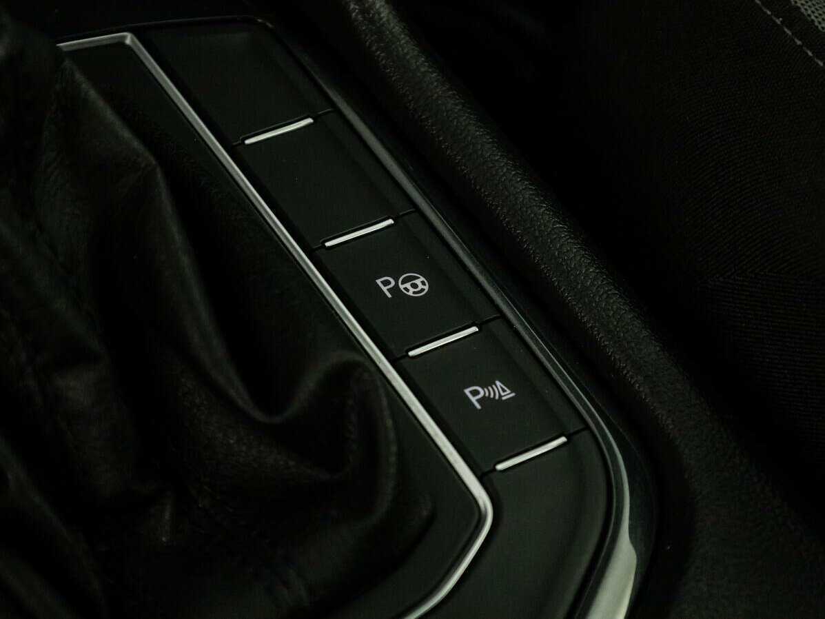 Купить Volkswagen Tiguan с пробегом. Фото: #20