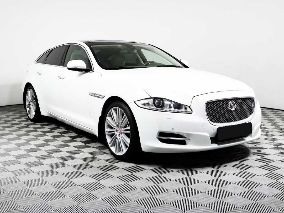 Купить Jaguar XJ с пробегом. Фото: #2