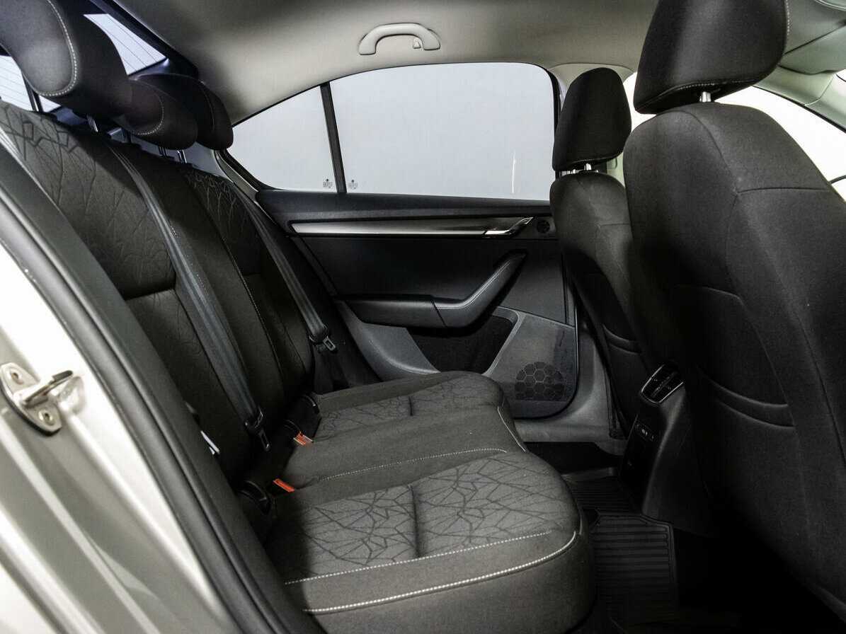 Купить Skoda Octavia с пробегом. Фото: #14