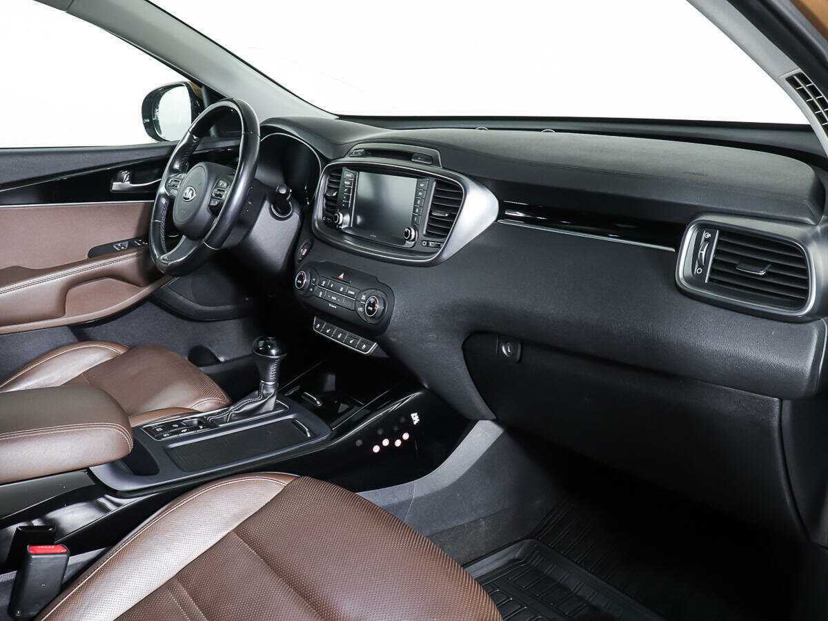 Купить Kia Sorento с пробегом. Фото: #8