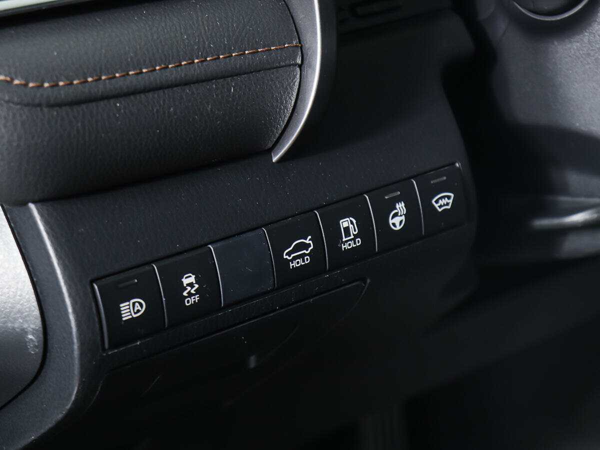 Купить Toyota Camry с пробегом. Фото: #16