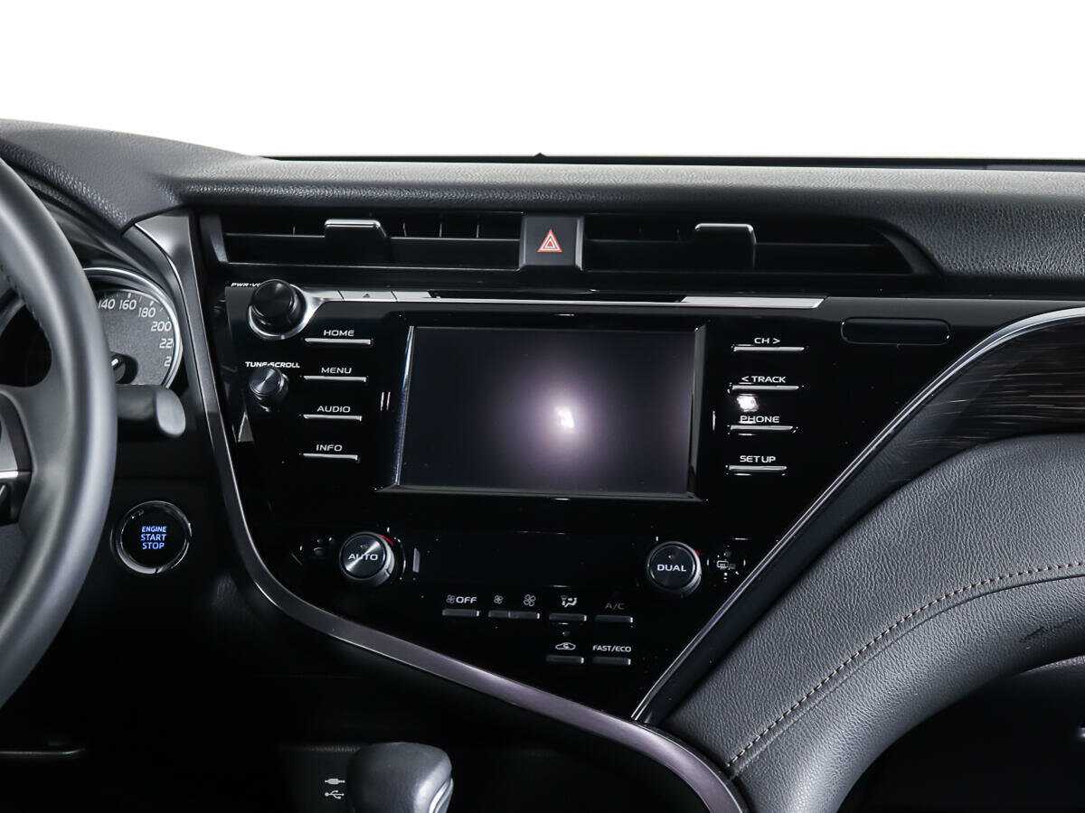 Купить Toyota Camry с пробегом. Фото: #9