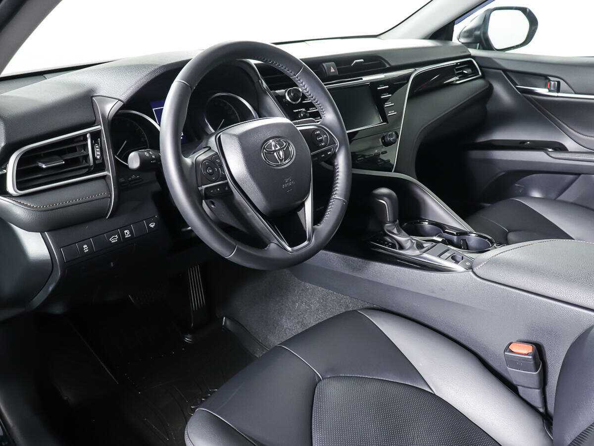 Купить Toyota Camry с пробегом. Фото: #10