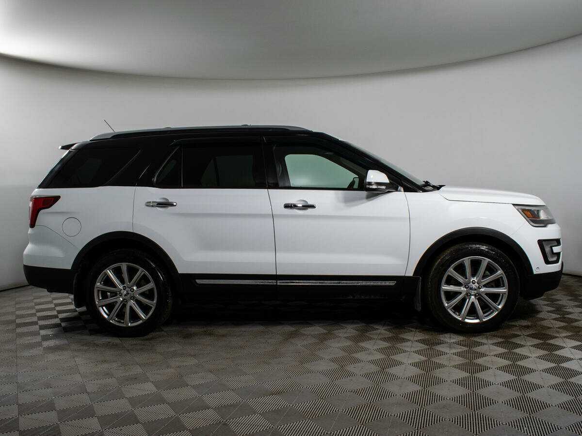 Купить Ford Explorer с пробегом. Фото: #3