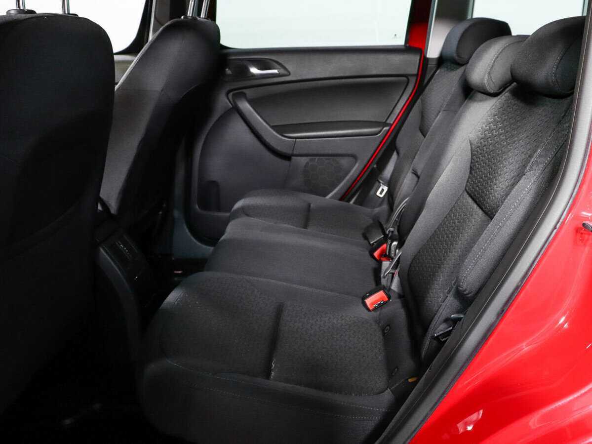 Купить Skoda Yeti с пробегом. Фото: #9