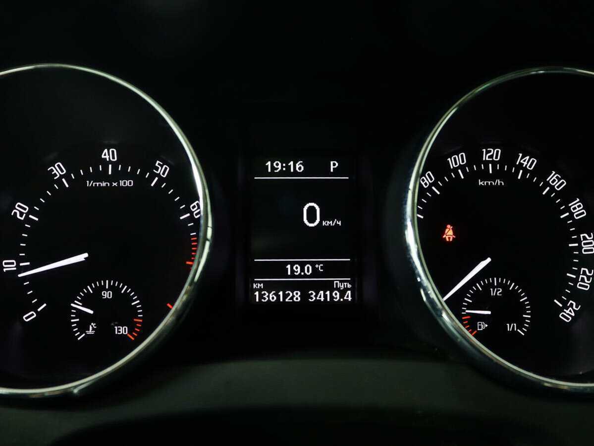 Купить Skoda Yeti с пробегом. Фото: #10