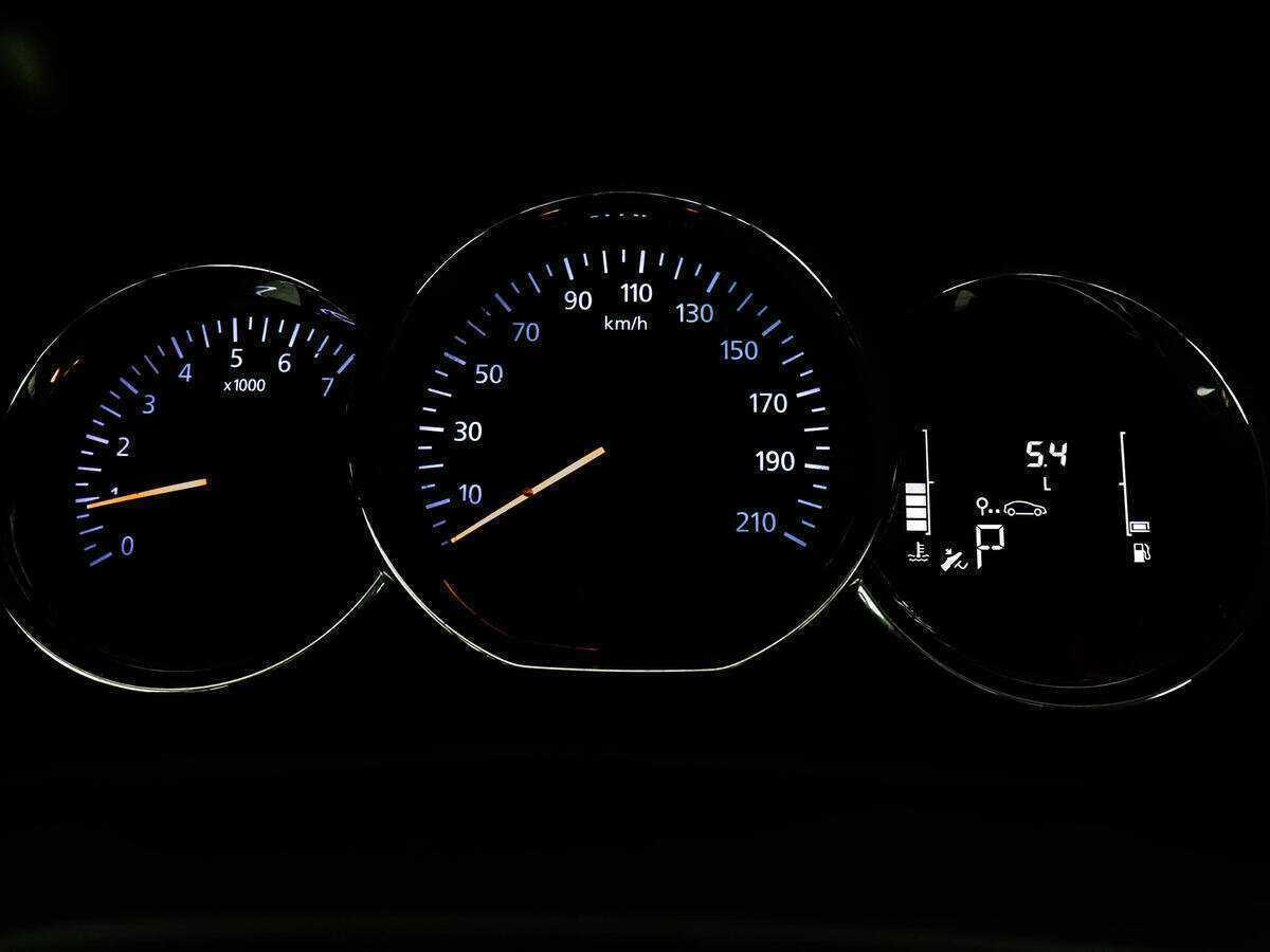 Купить Renault Logan с пробегом. Фото: #10