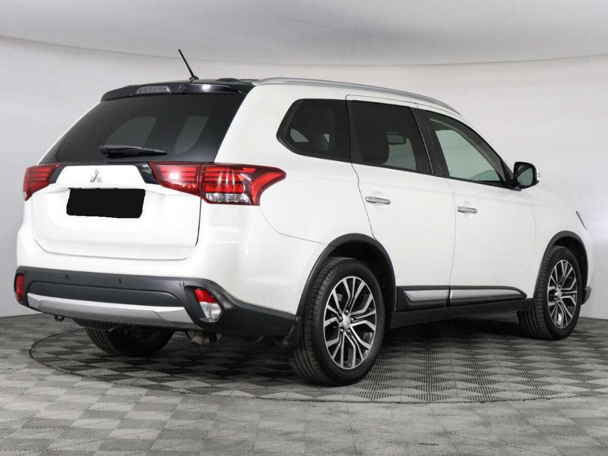 Купить Mitsubishi Outlander с пробегом. Фото: #4