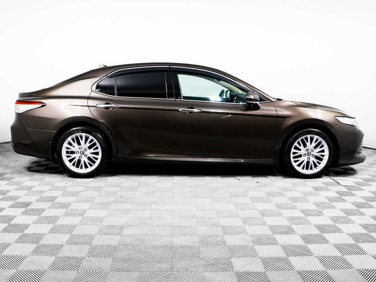 Купить Toyota Camry с пробегом. Фото: #3