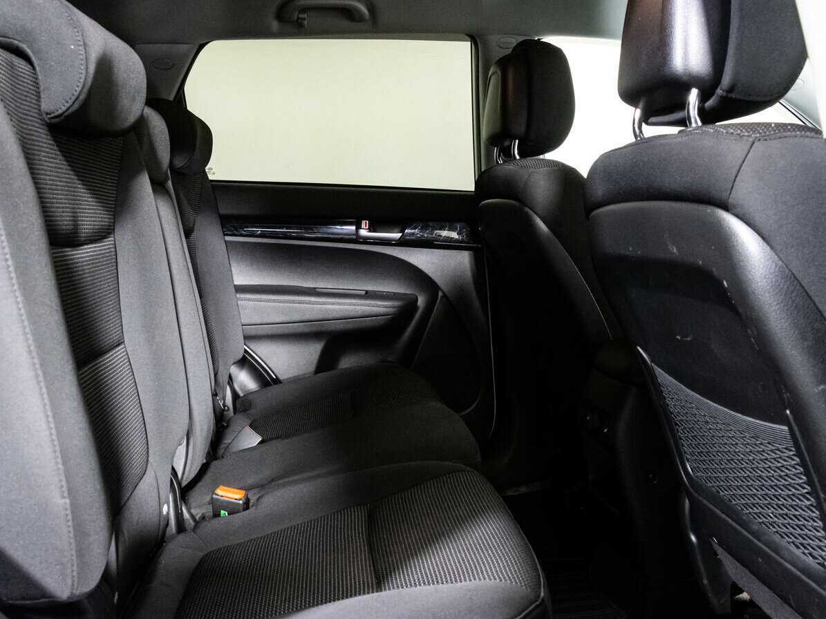 Купить Kia Sorento с пробегом. Фото: #17