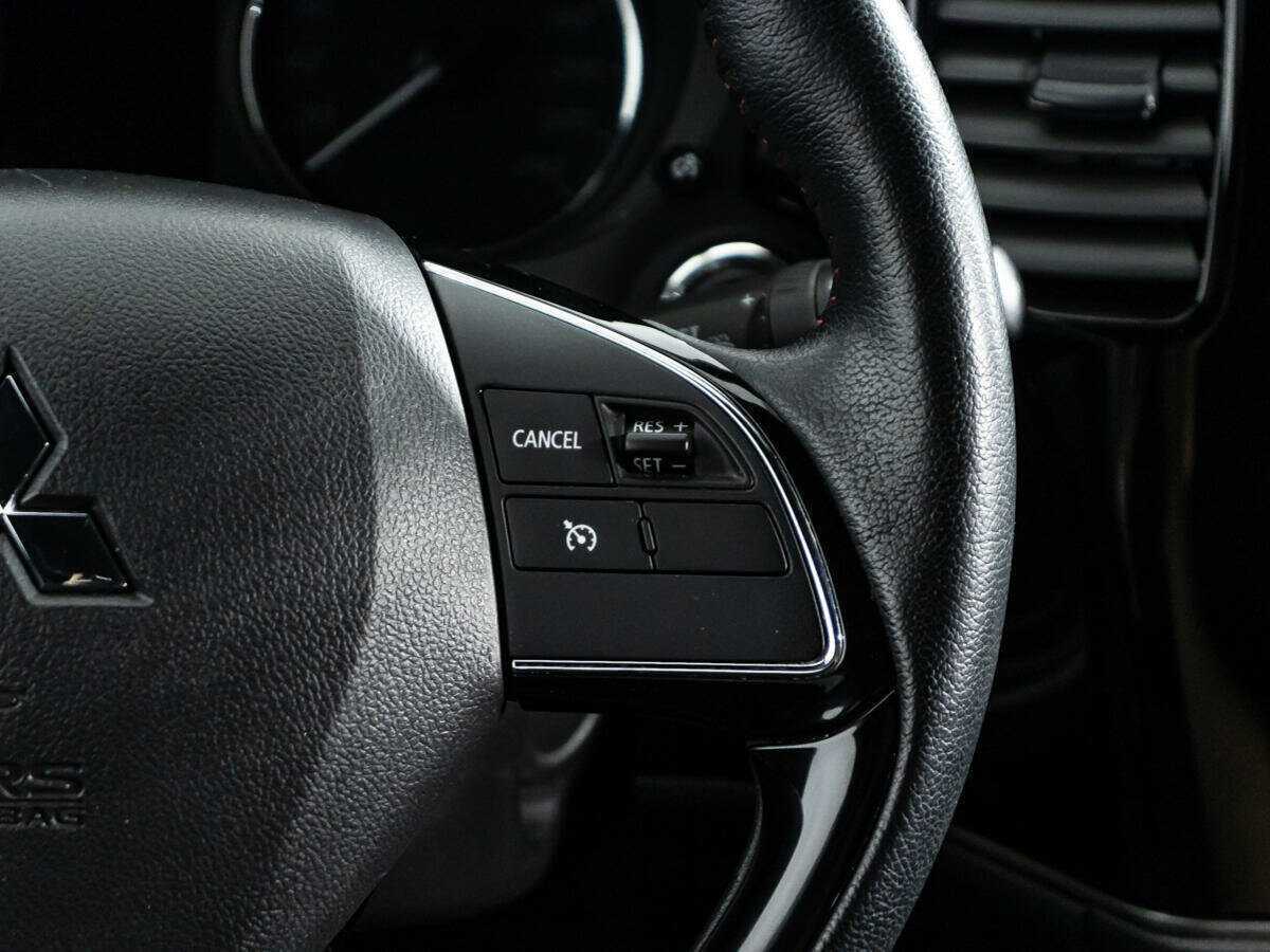Купить Mitsubishi Outlander с пробегом. Фото: #20