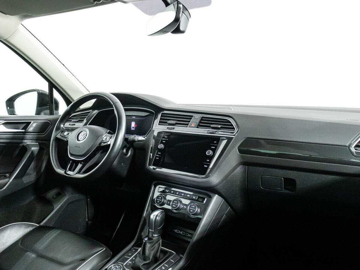 Купить Volkswagen Tiguan с пробегом. Фото: #8