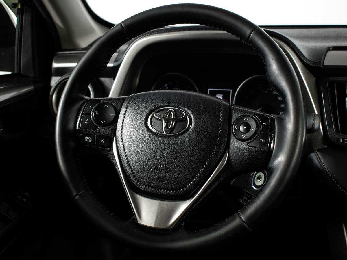 Купить Toyota RAV4 с пробегом. Фото: #11