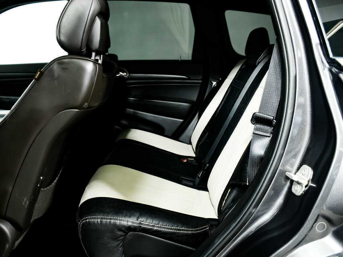 Купить Jeep Grand Cherokee с пробегом. Фото: #11