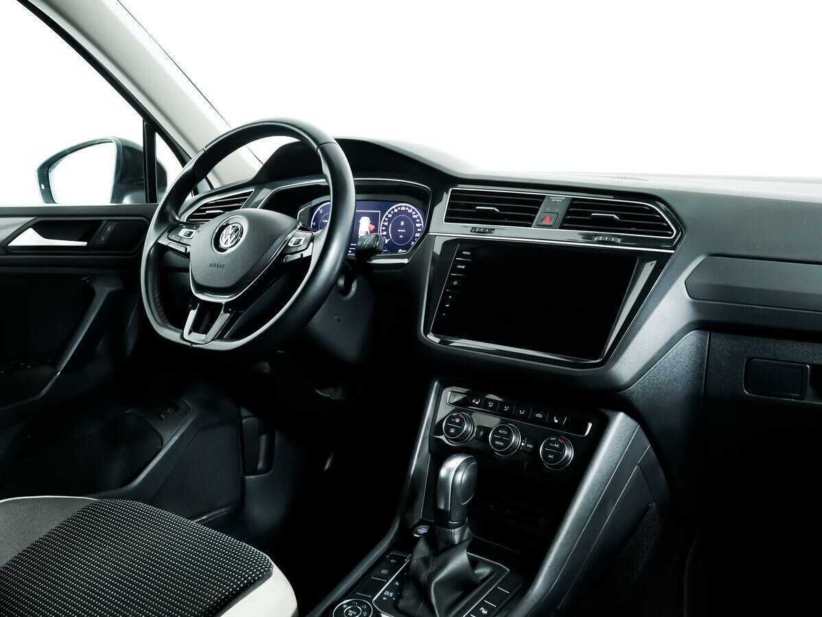 Купить Volkswagen Tiguan с пробегом. Фото: #8