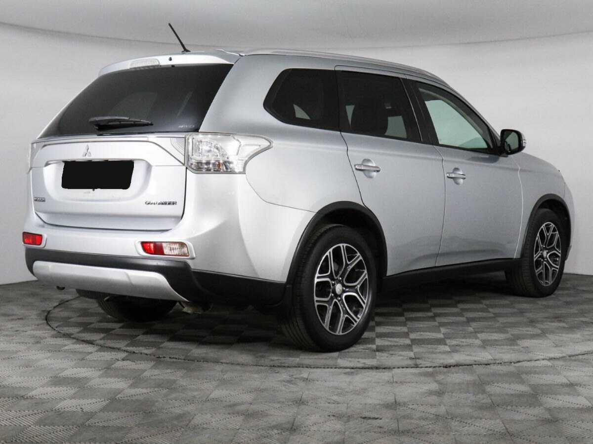 Купить Mitsubishi Outlander с пробегом. Фото: #4