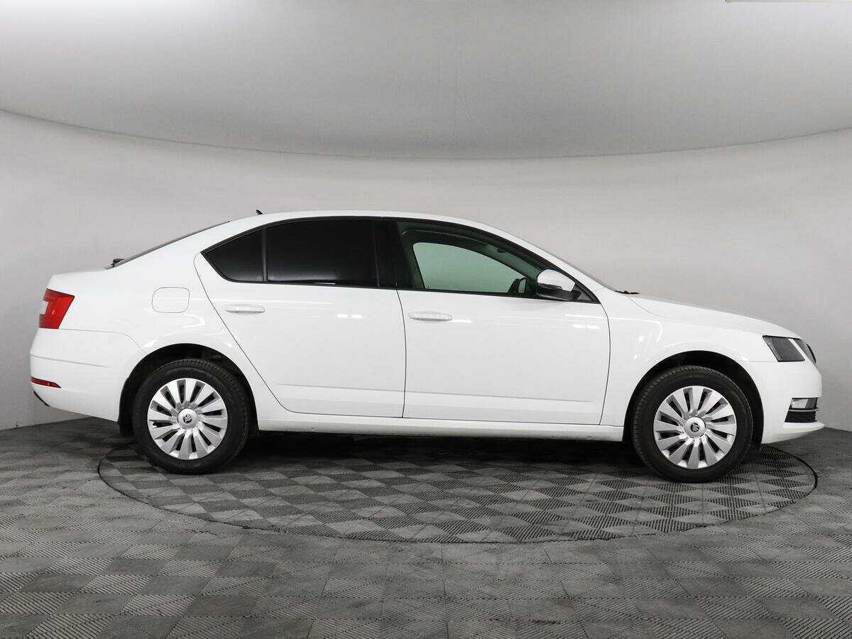 Купить Skoda Octavia с пробегом. Фото: #3