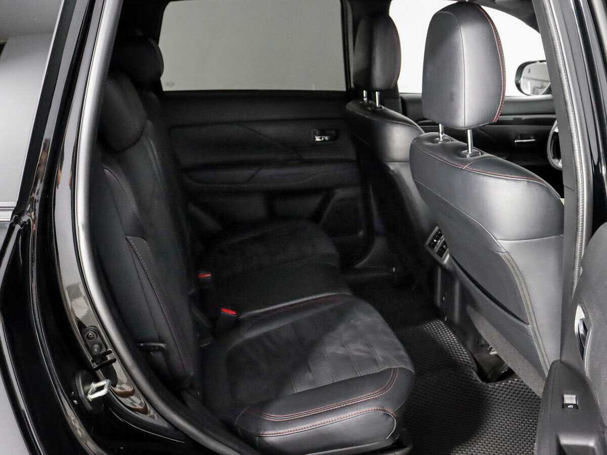 Купить Mitsubishi Outlander с пробегом. Фото: #9