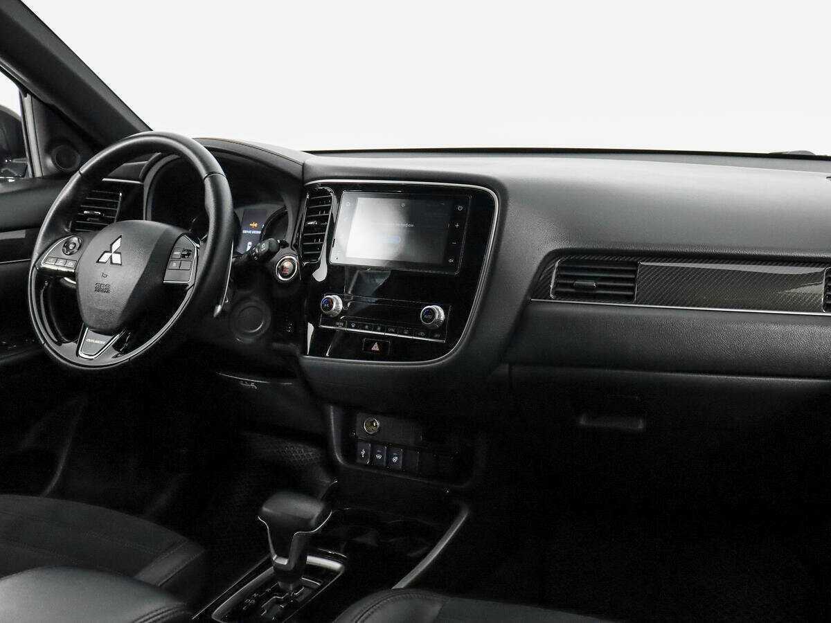 Купить Mitsubishi Outlander с пробегом. Фото: #10