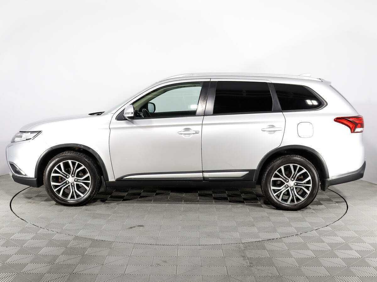 Купить Mitsubishi Outlander с пробегом. Фото: #3