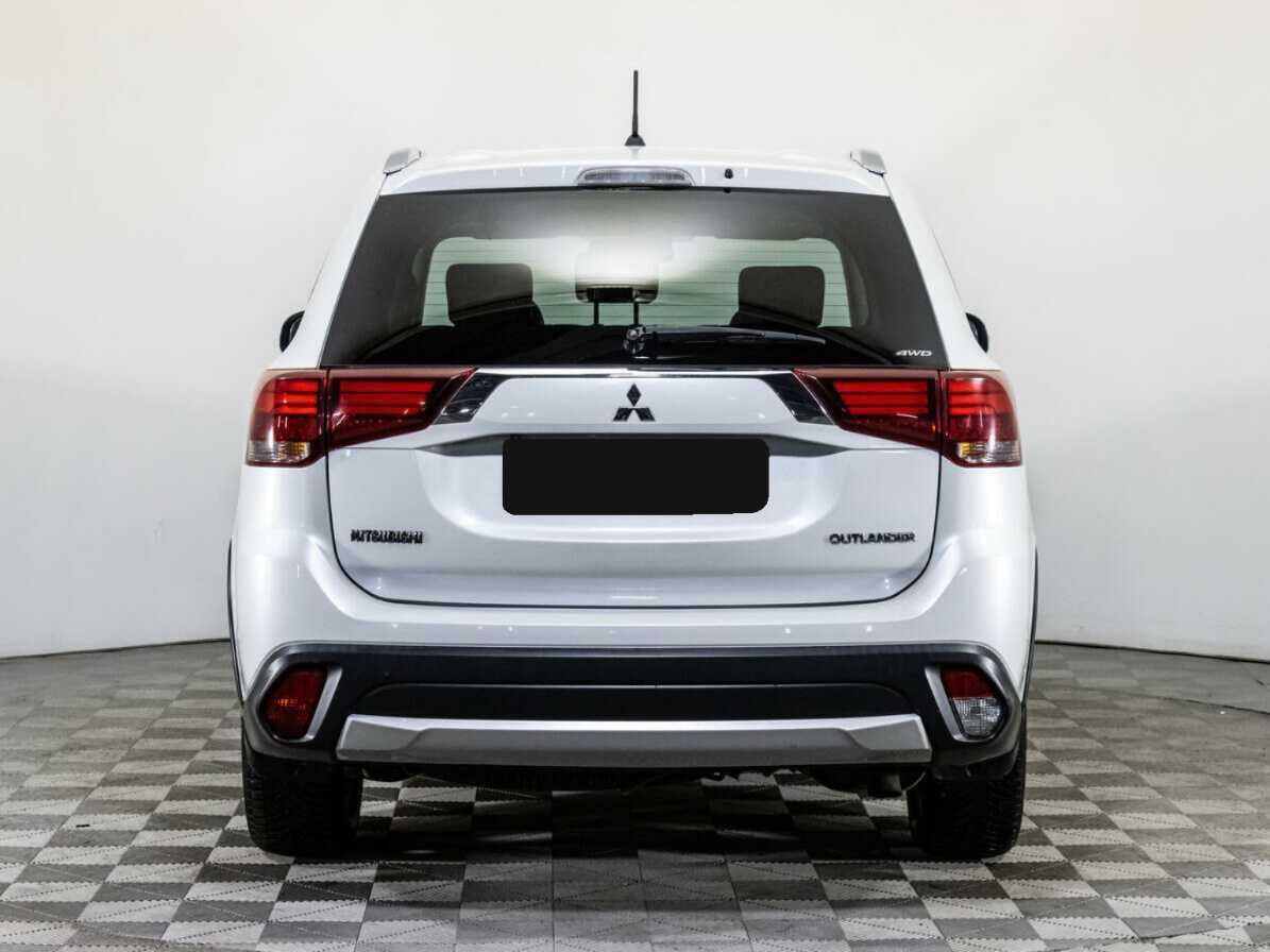 Купить Mitsubishi Outlander с пробегом. Фото: #5
