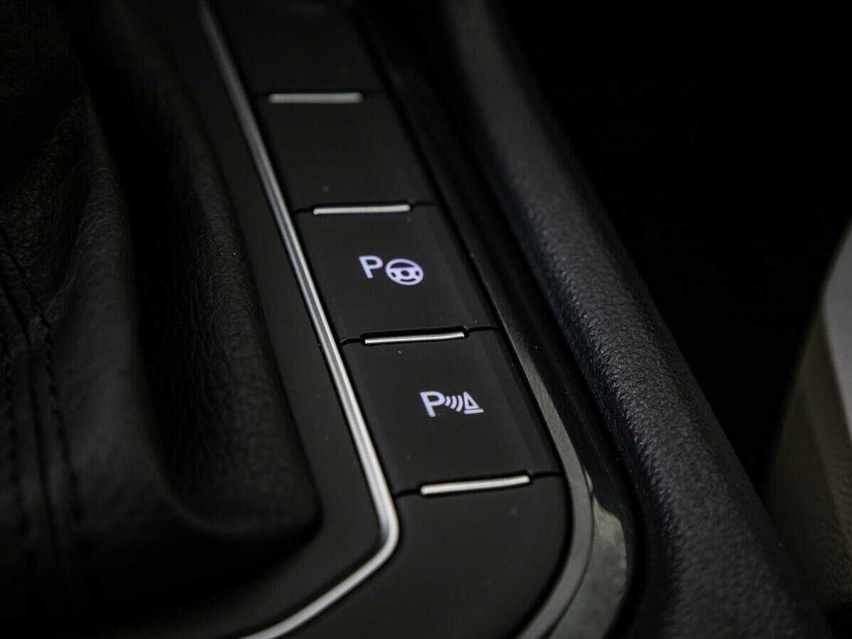 Купить Volkswagen Tiguan с пробегом. Фото: #16