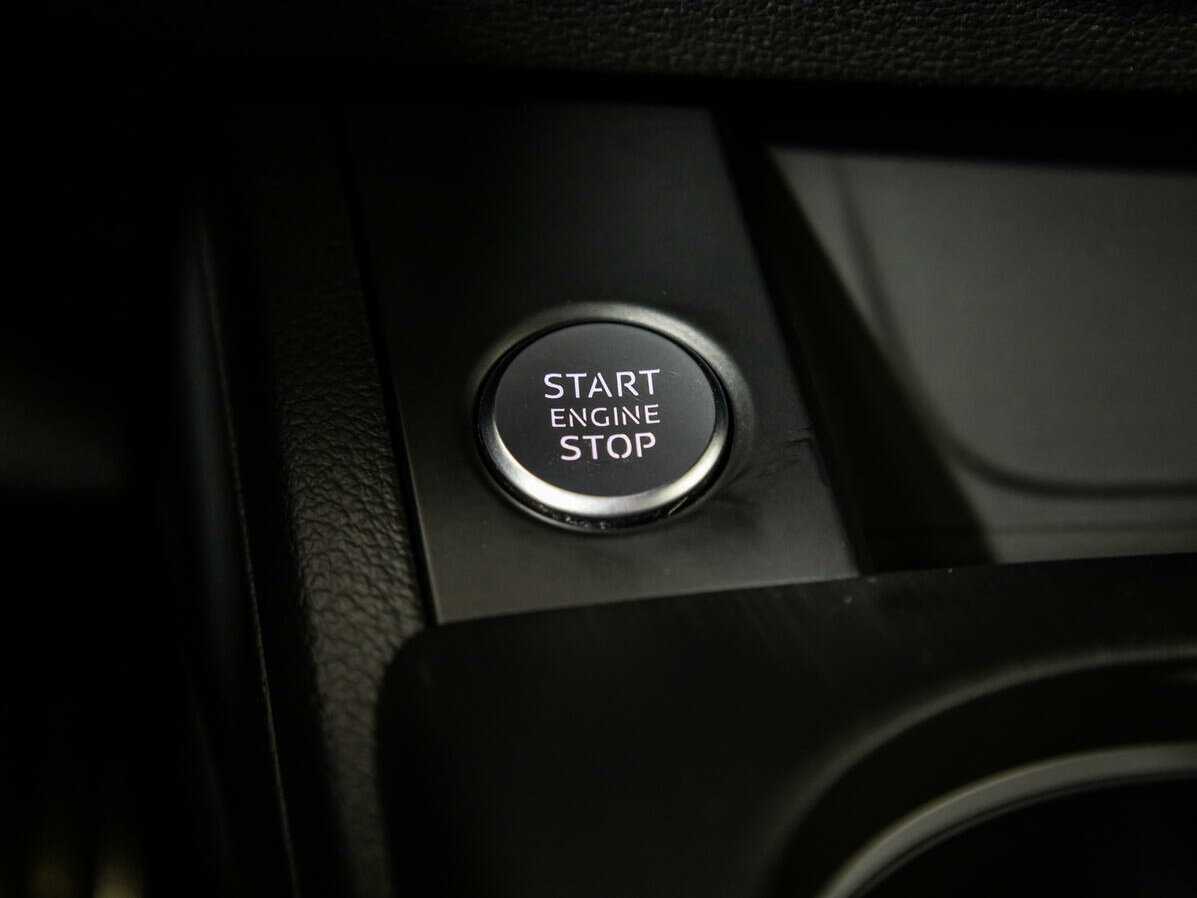 Купить Audi A4 с пробегом. Фото: #13