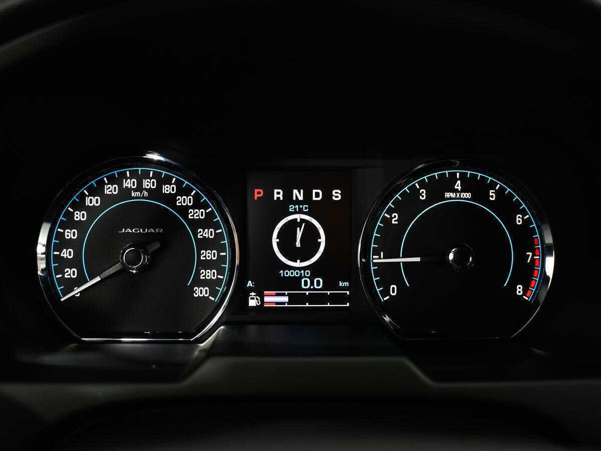 Купить Jaguar XF с пробегом. Фото: #10