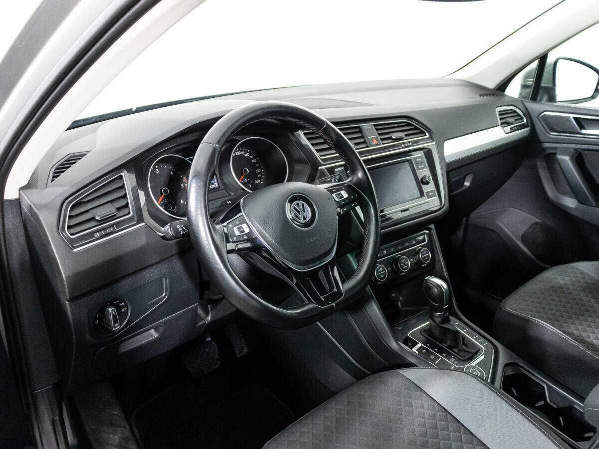 Купить Volkswagen Tiguan с пробегом. Фото: #10