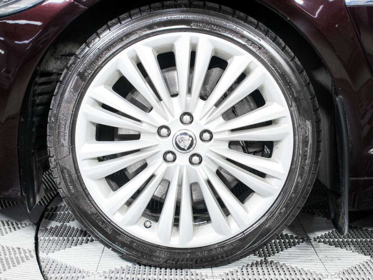 Купить Jaguar XF с пробегом. Фото: #14