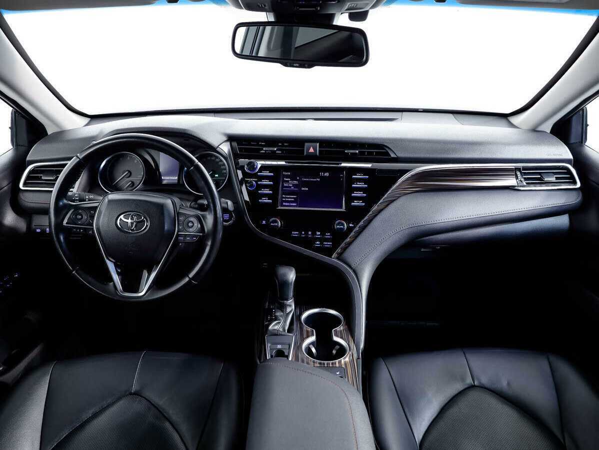 Купить Toyota Camry с пробегом. Фото: #7