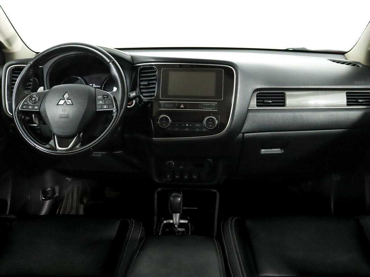 Купить Mitsubishi Outlander с пробегом. Фото: #10