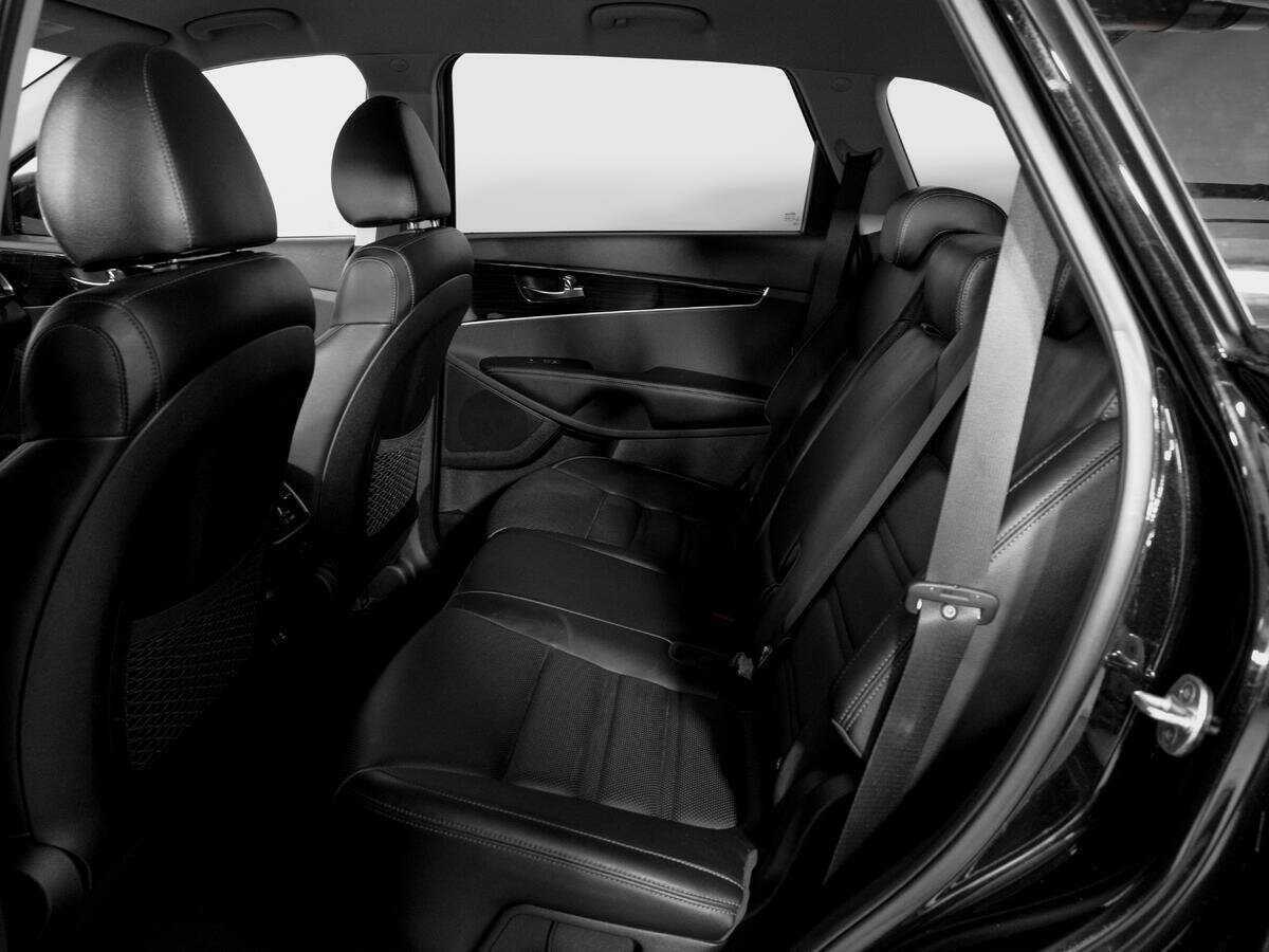 Купить Kia Sorento с пробегом. Фото: #9