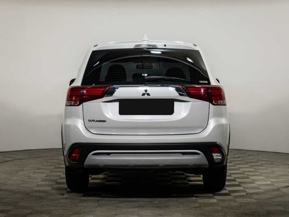 Купить Mitsubishi Outlander с пробегом. Фото: #4