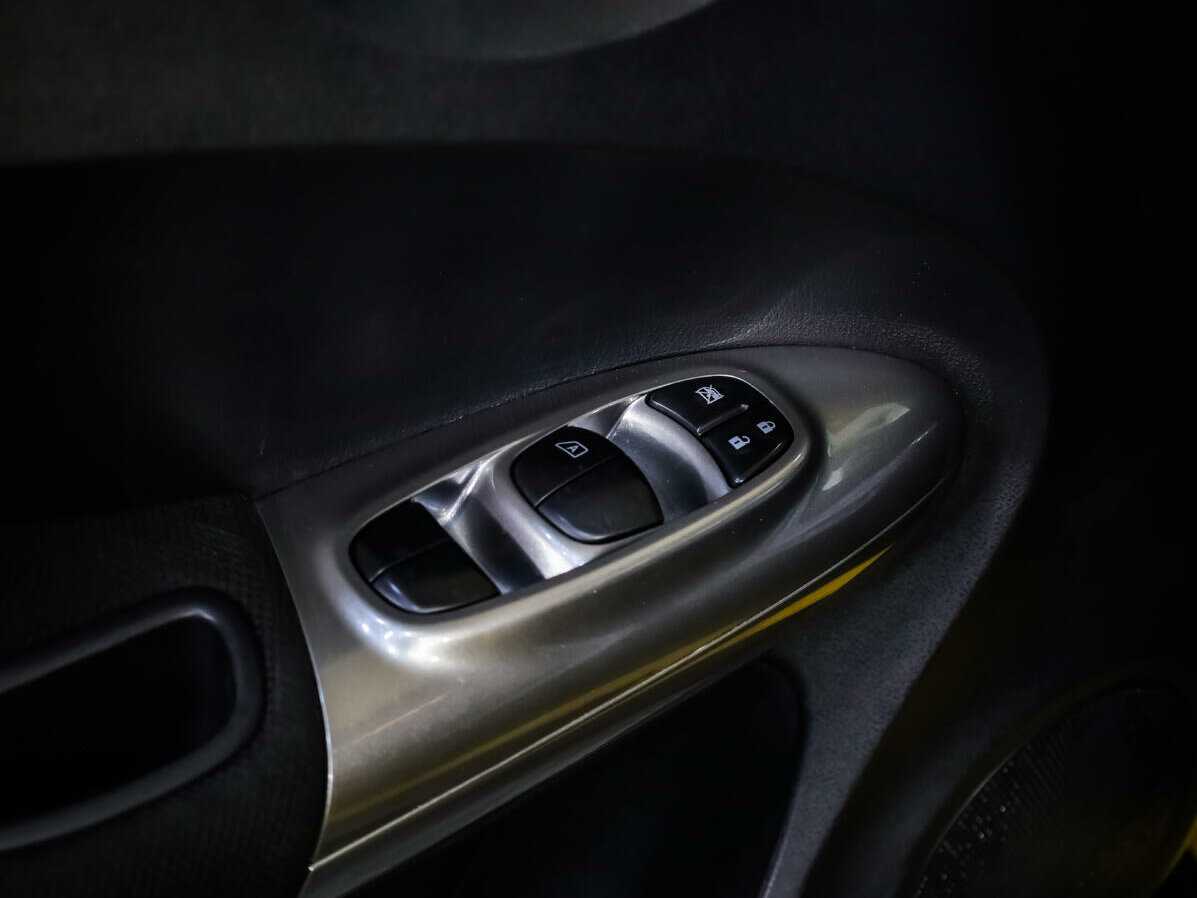 Купить Nissan Juke с пробегом. Фото: #17