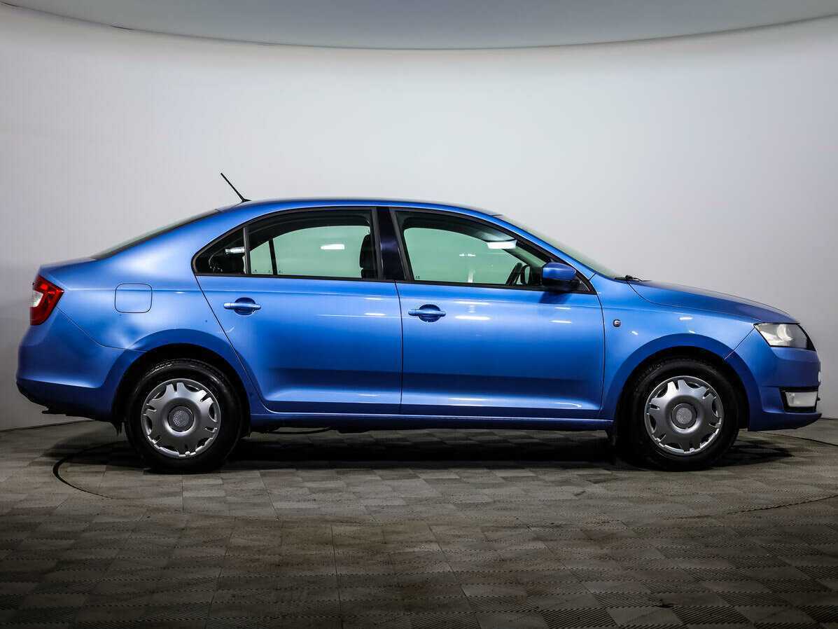 Купить Skoda Rapid с пробегом. Фото: #2