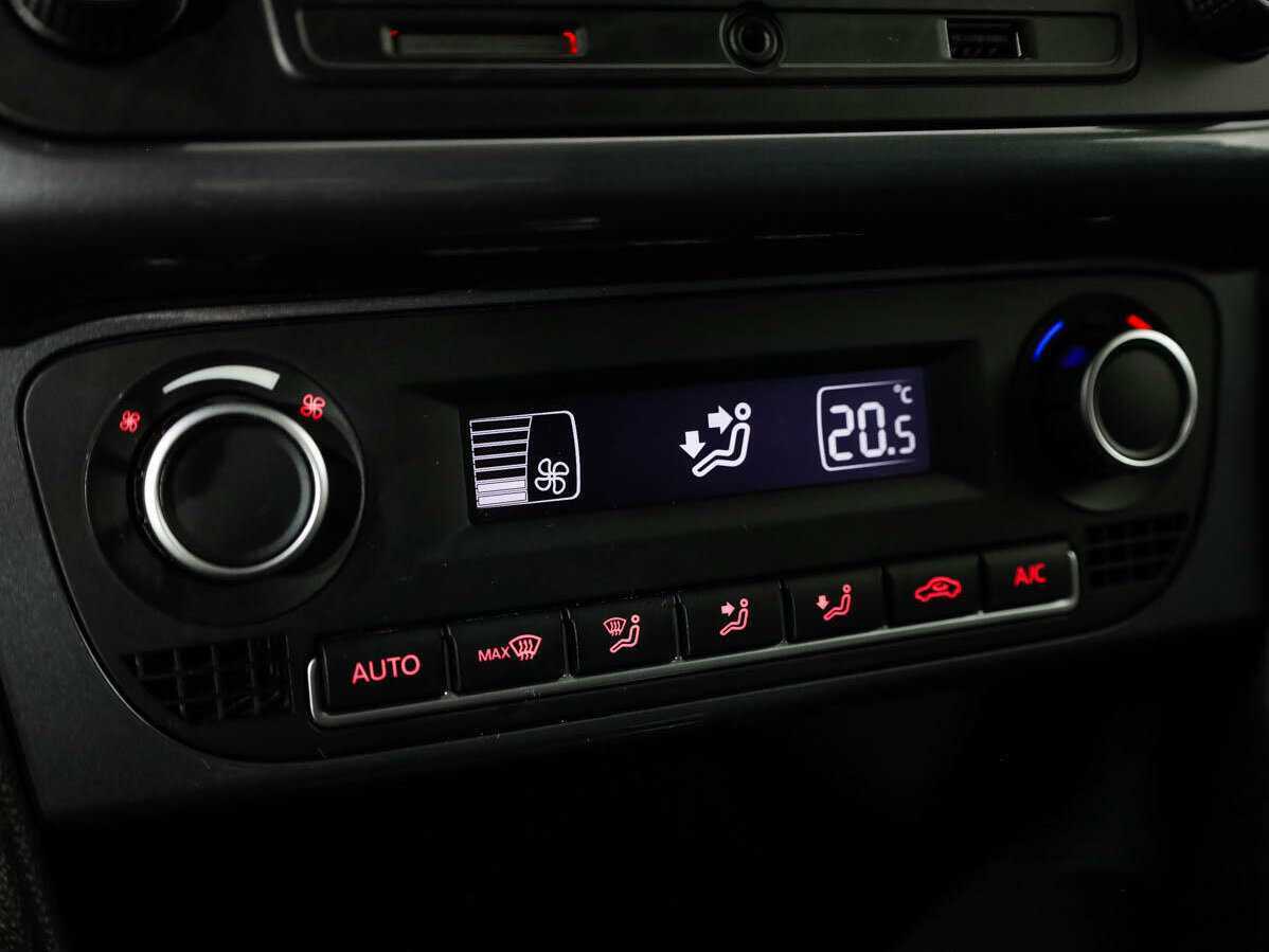 Купить Volkswagen Polo с пробегом. Фото: #13