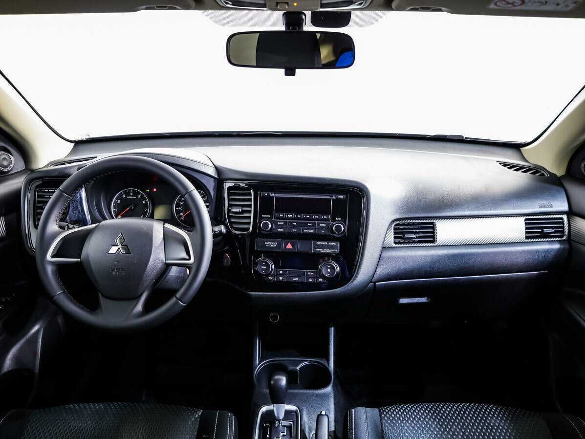 Купить Mitsubishi Outlander с пробегом. Фото: #8