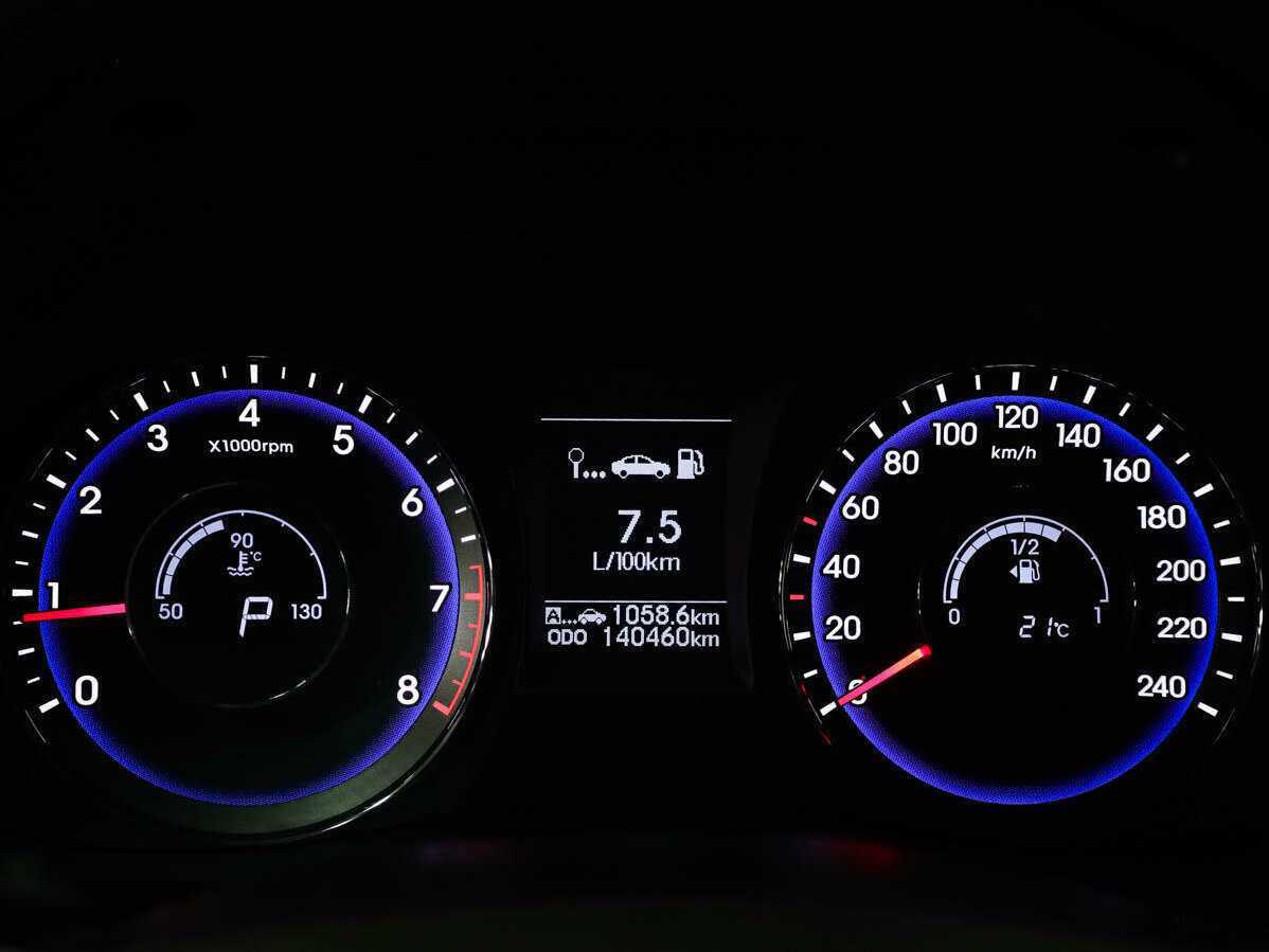 Купить Hyundai i40 с пробегом. Фото: #9