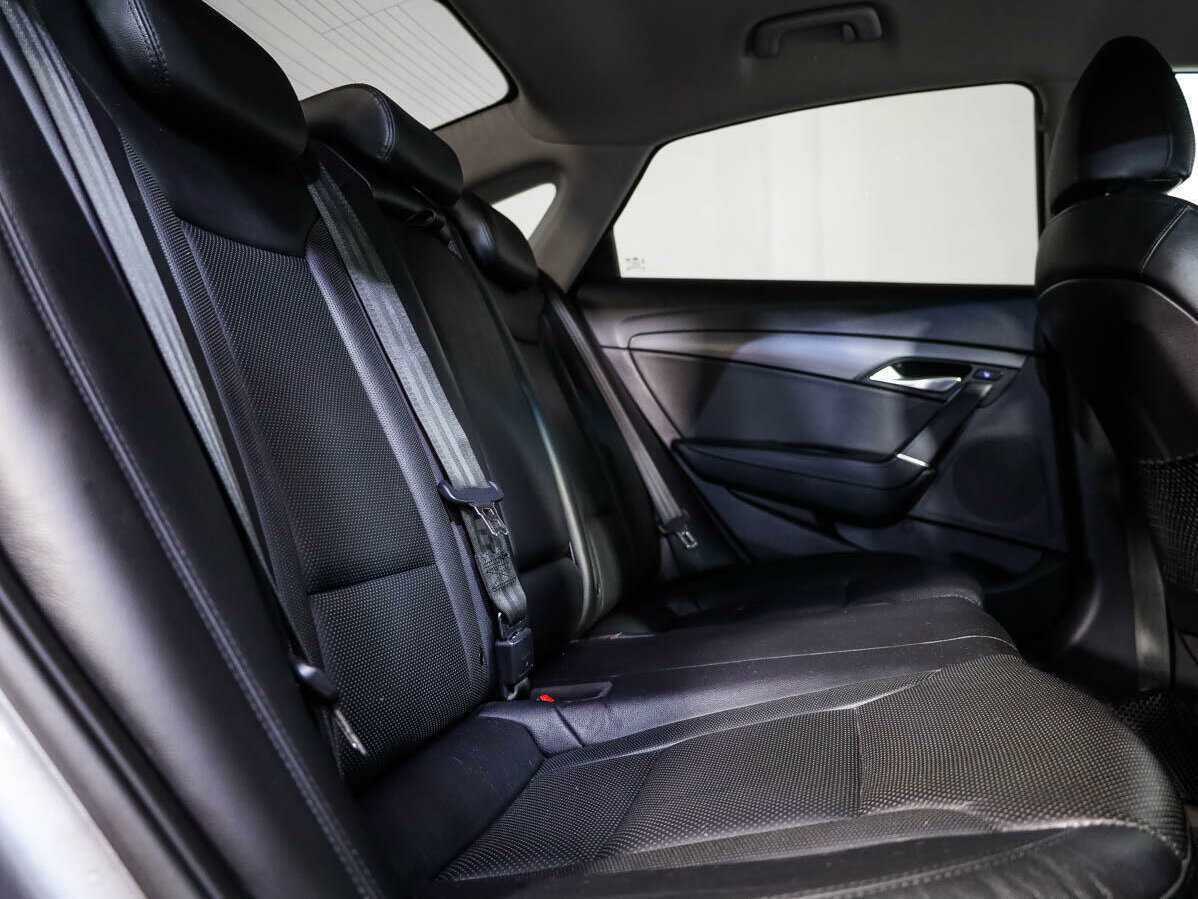 Купить Hyundai i40 с пробегом. Фото: #11