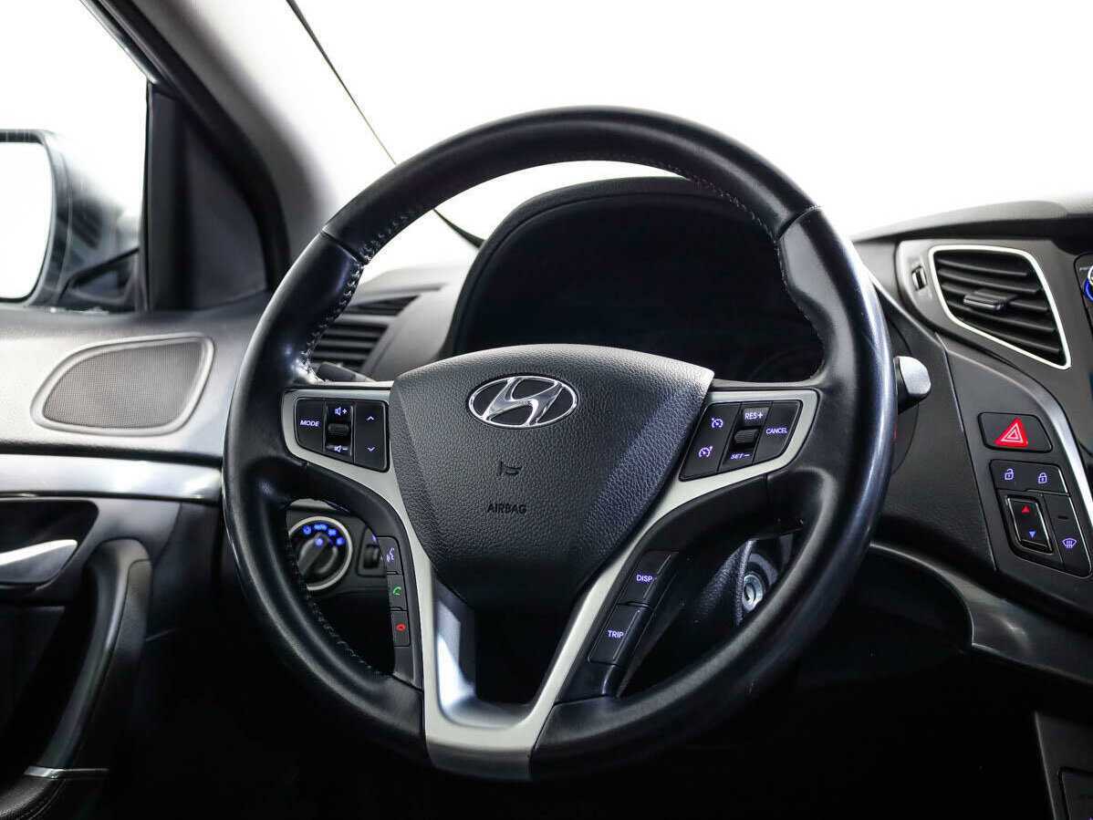 Купить Hyundai i40 с пробегом. Фото: #12