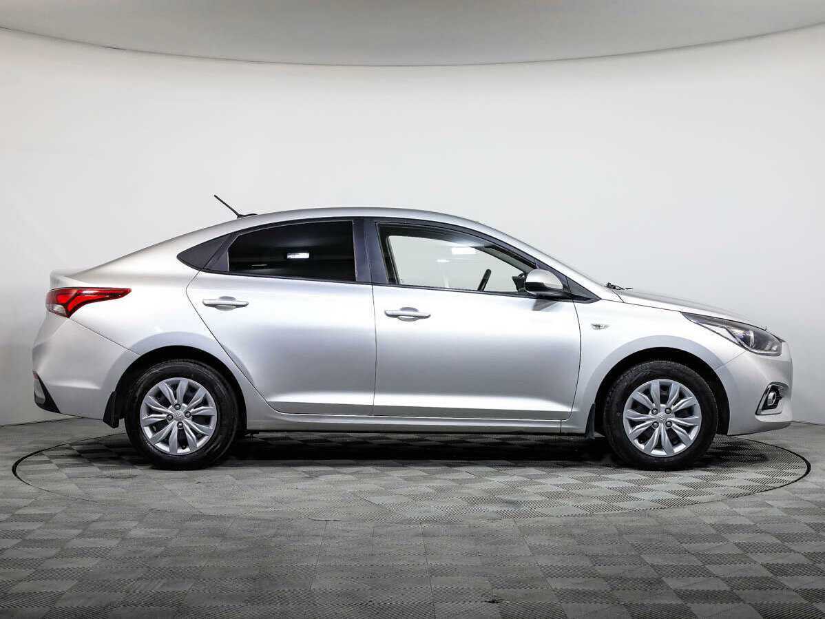 Купить Hyundai Solaris с пробегом. Фото: #2