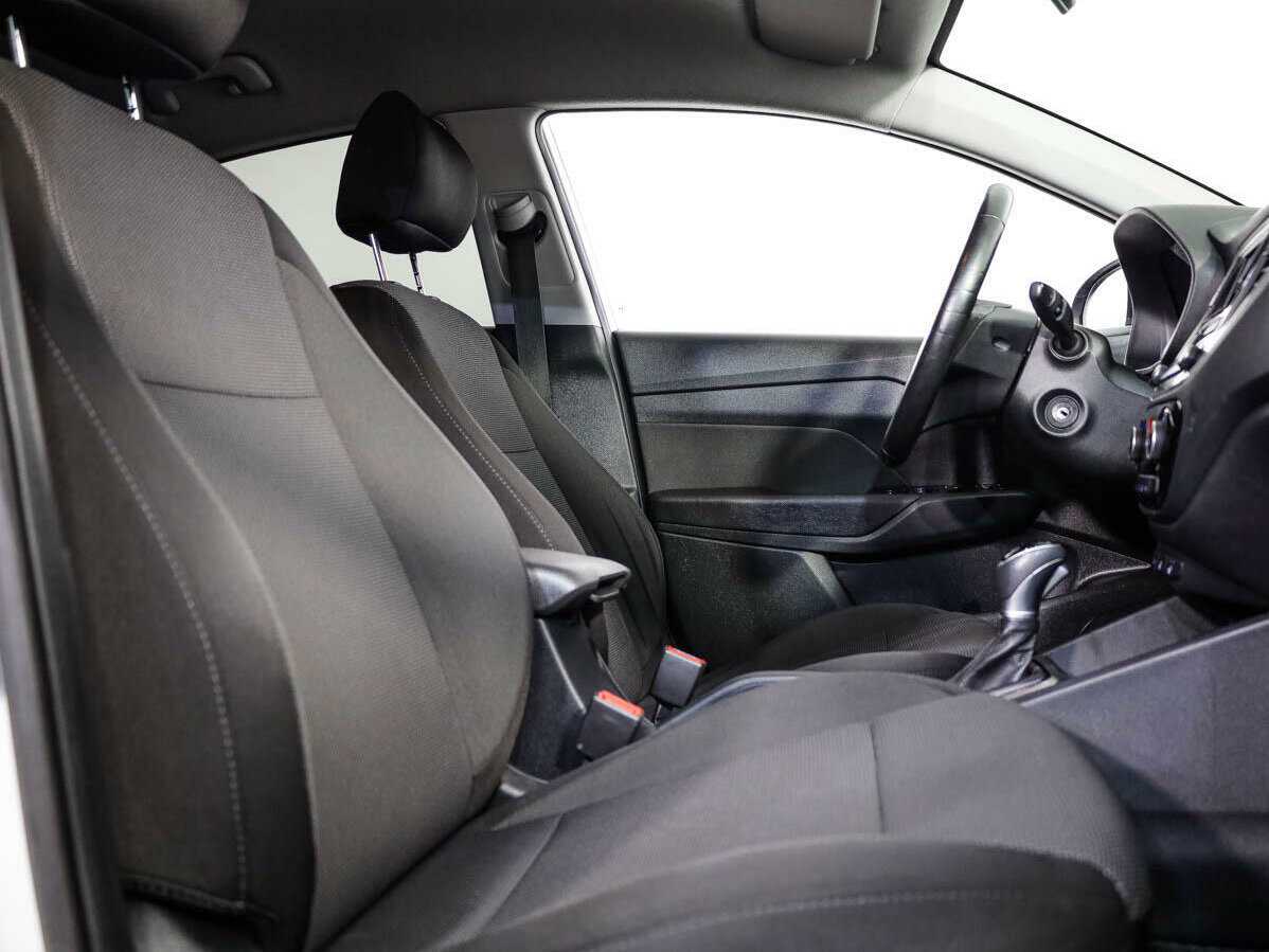 Купить Hyundai Solaris с пробегом. Фото: #11