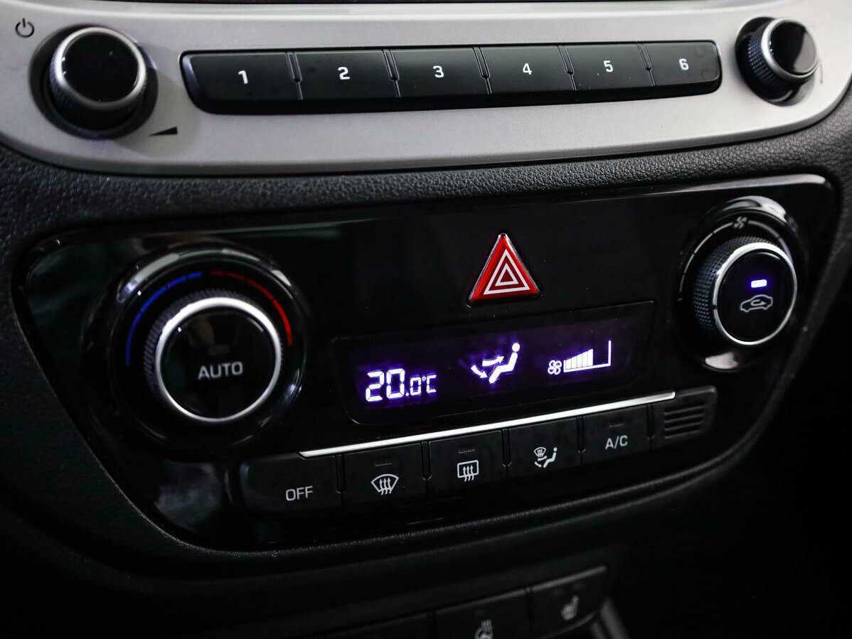 Купить Hyundai Solaris с пробегом. Фото: #15