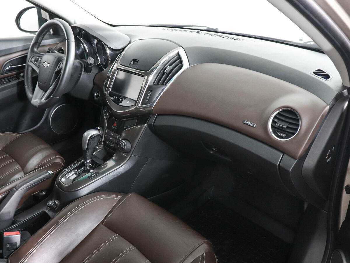 Купить Chevrolet Cruze с пробегом. Фото: #7