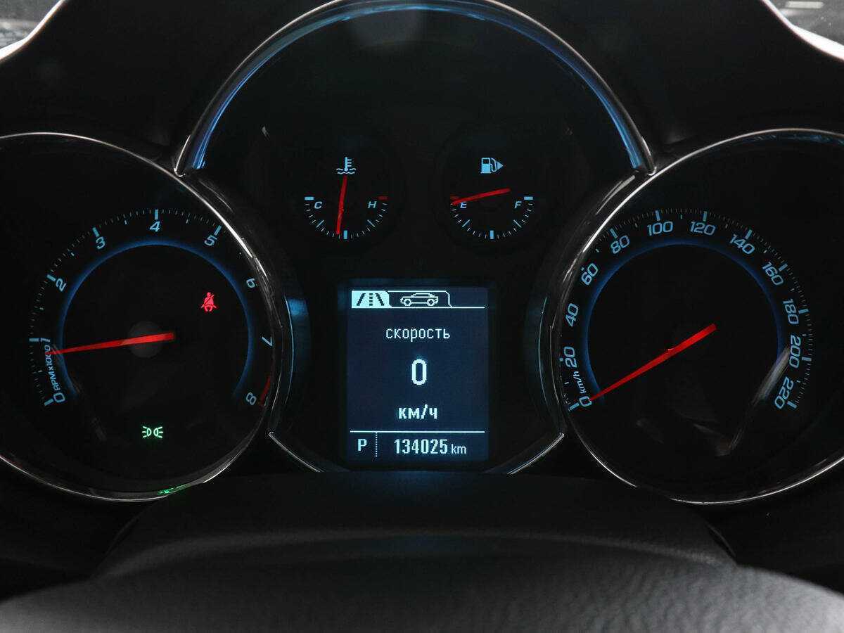 Купить Chevrolet Cruze с пробегом. Фото: #8