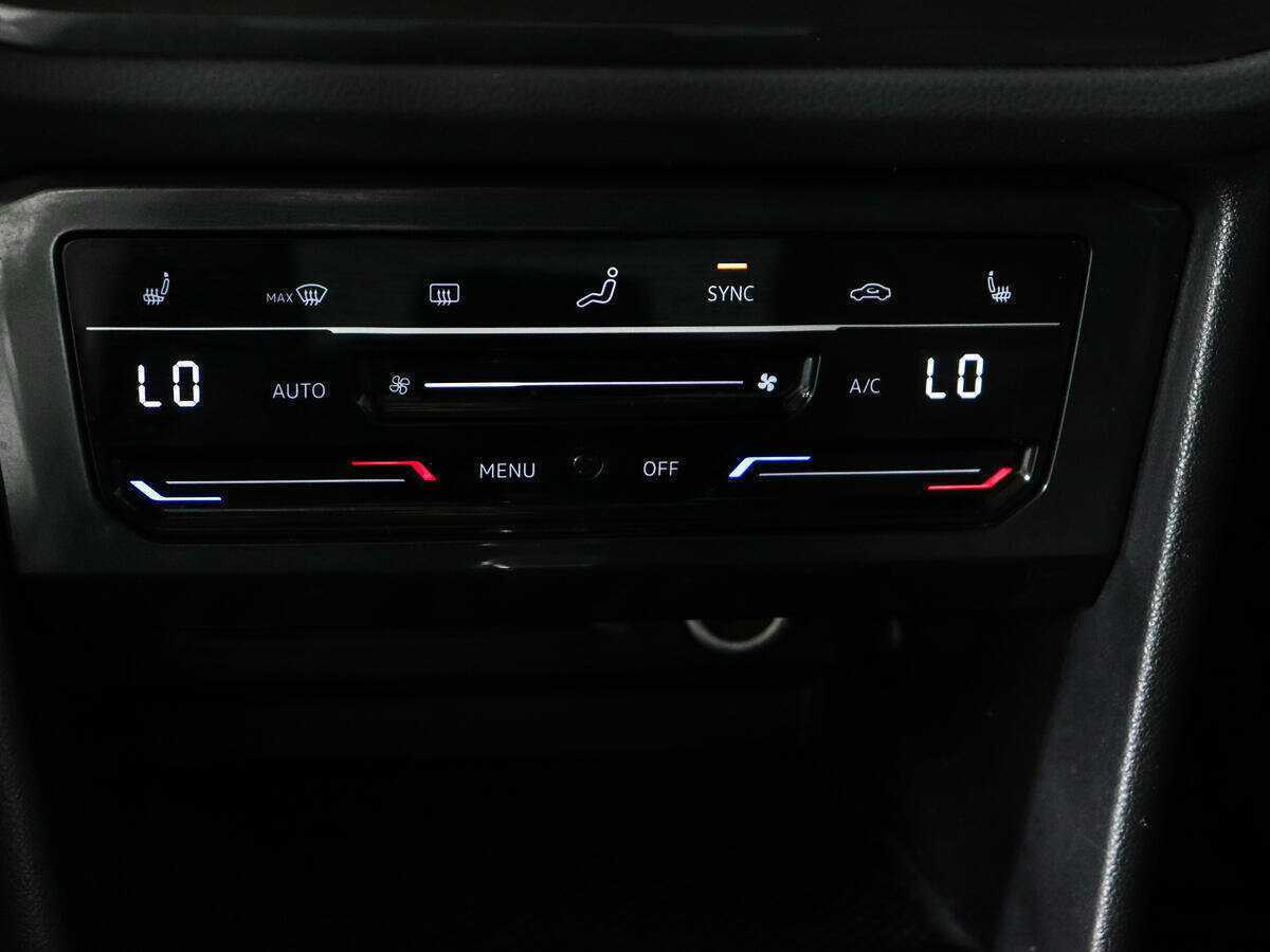 Купить Volkswagen Tiguan с пробегом. Фото: #18